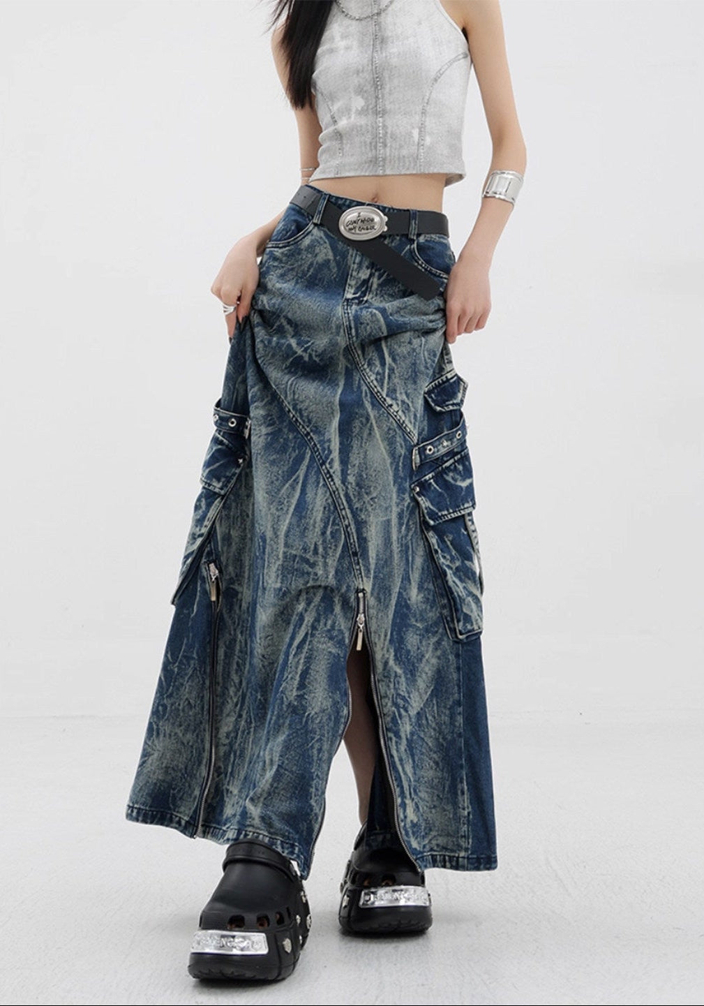 Denimnederdel i Post-apokalyptisk Stil