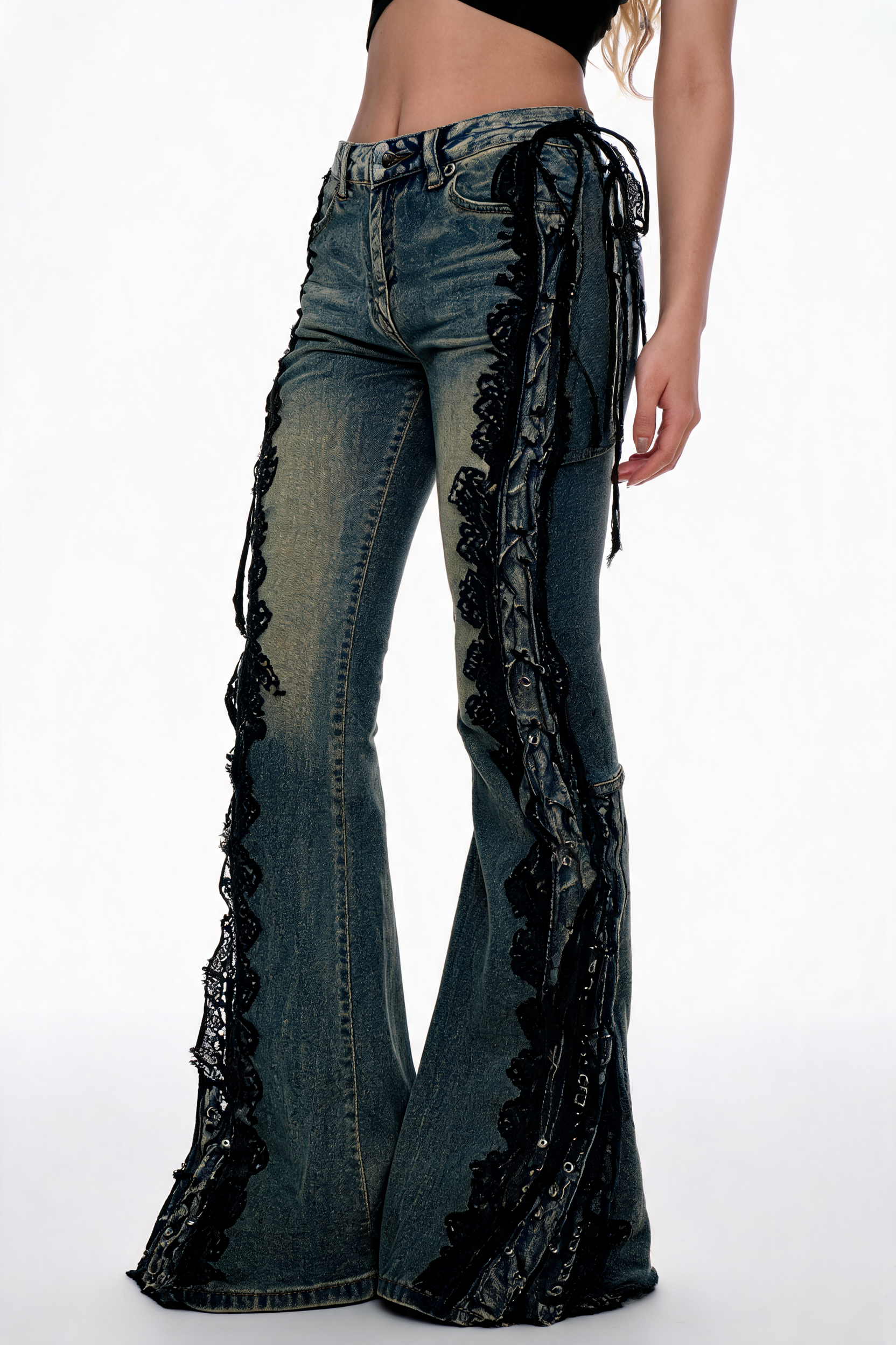 Udsvingede Denimbukser med Blonde