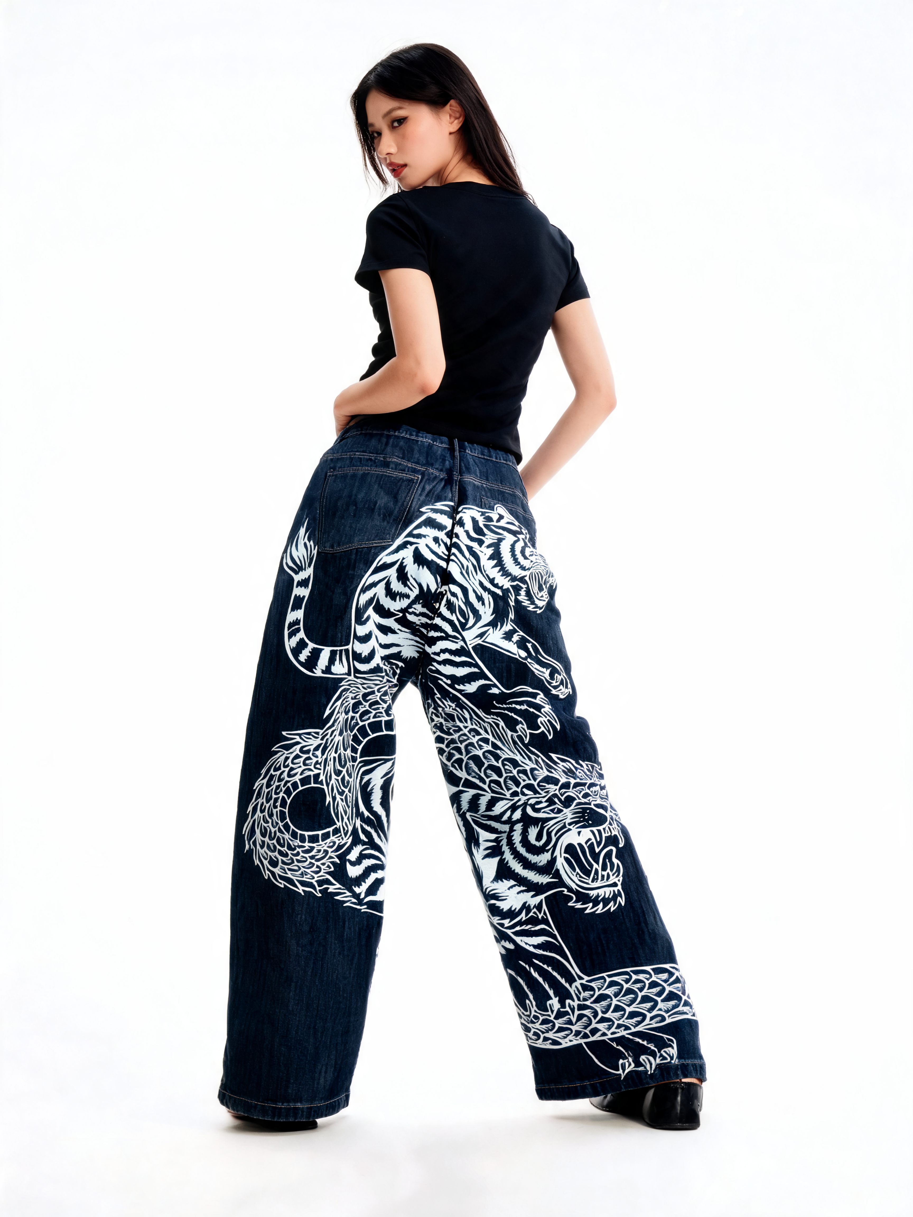 Y2K Denimbukser med Drage- og Tigerprint